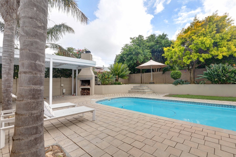 4 Bedroom Property for Sale in Loevenstein Western Cape
